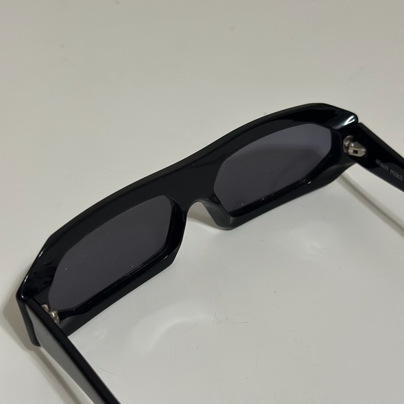 alain mikli Black Women’s Rectangular Sunglasses Handmade 561 101 C.M 88 - Picture 8 of 10